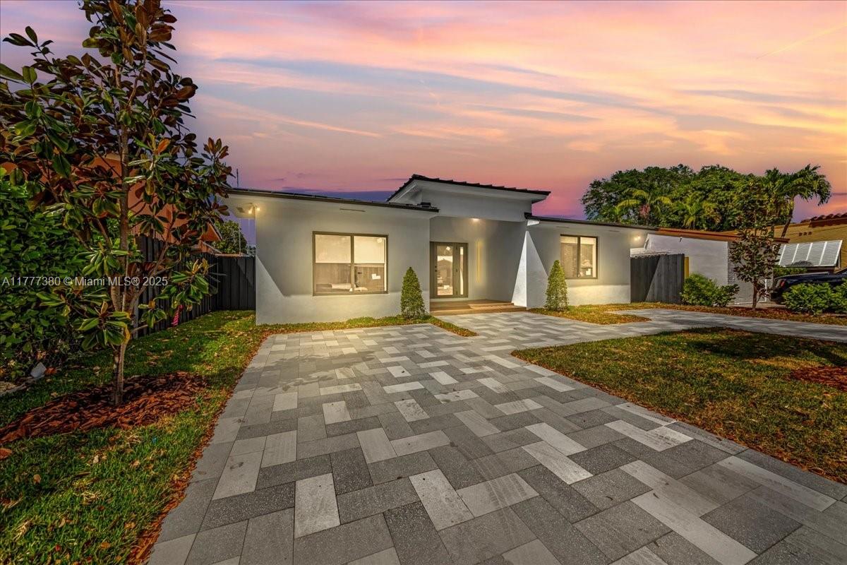 2021 SW 23rd St, Miami, Florida image 1
