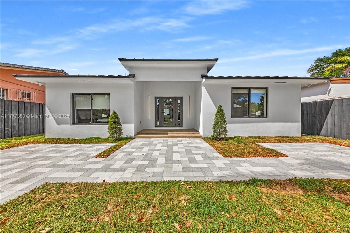 2021 SW 23rd St, Miami, Florida image 3