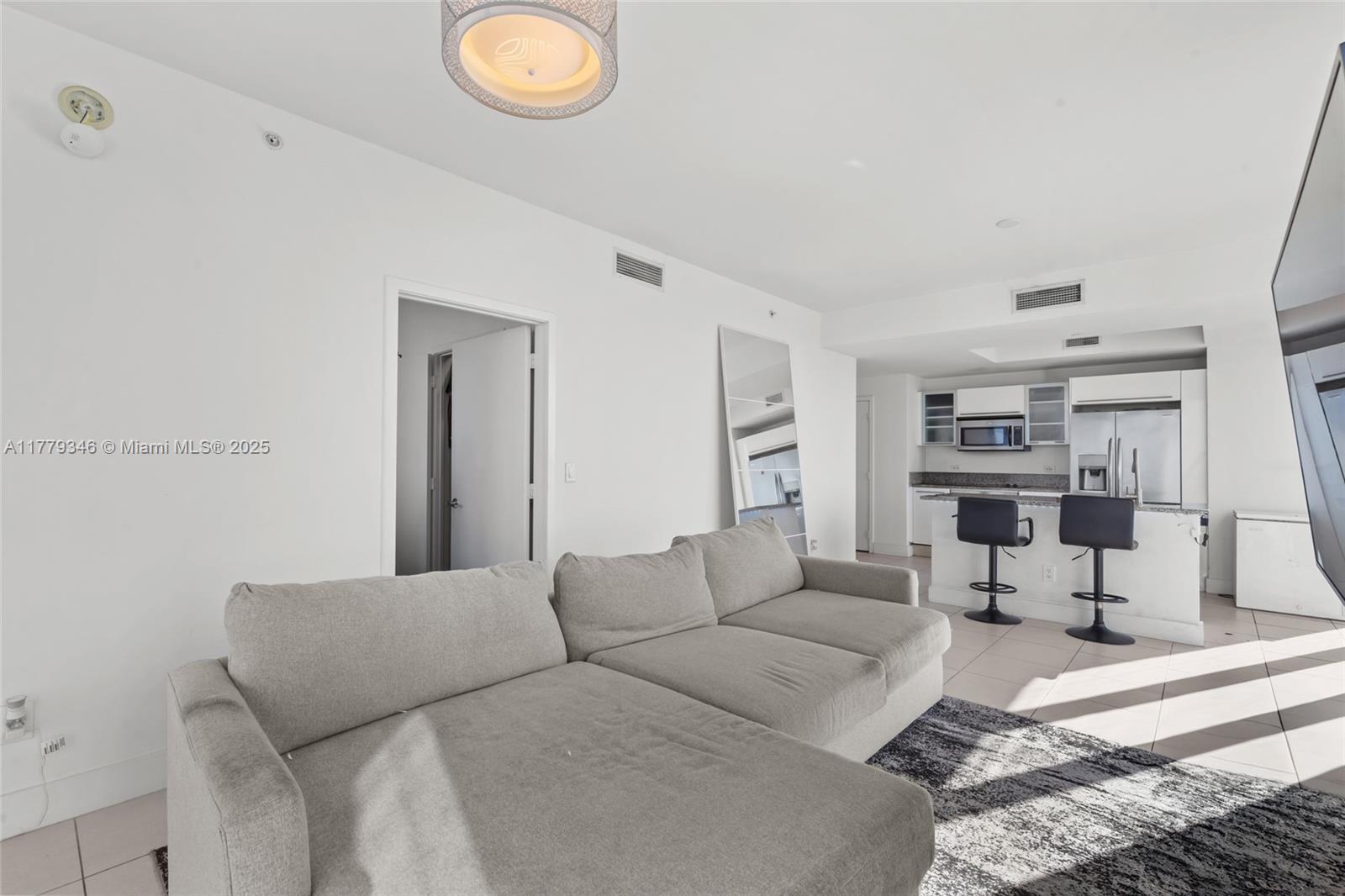 888 Biscayne Blvd #3812, Miami FL 33132