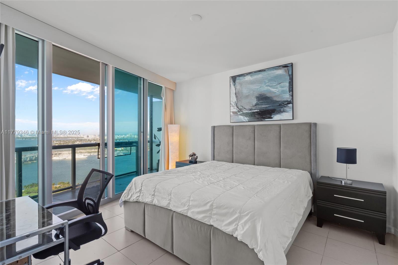 888 Biscayne Blvd #3812, Miami FL 33132