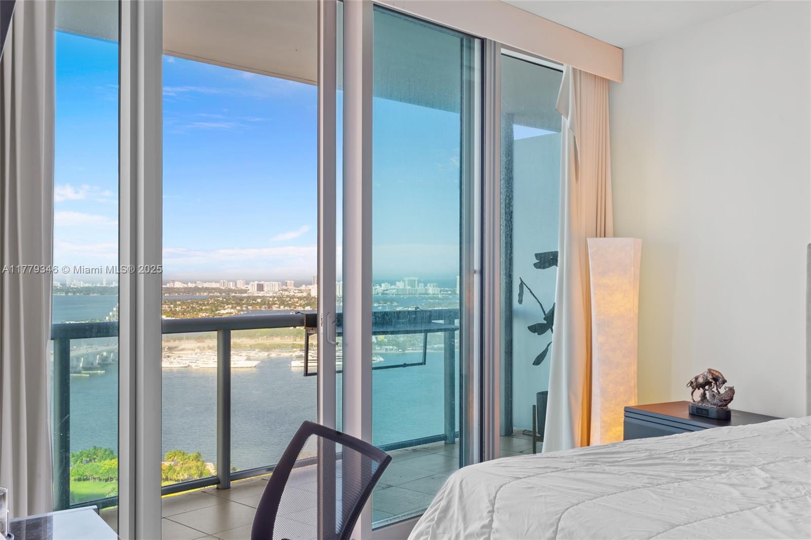 888 Biscayne Blvd #3812, Miami FL 33132