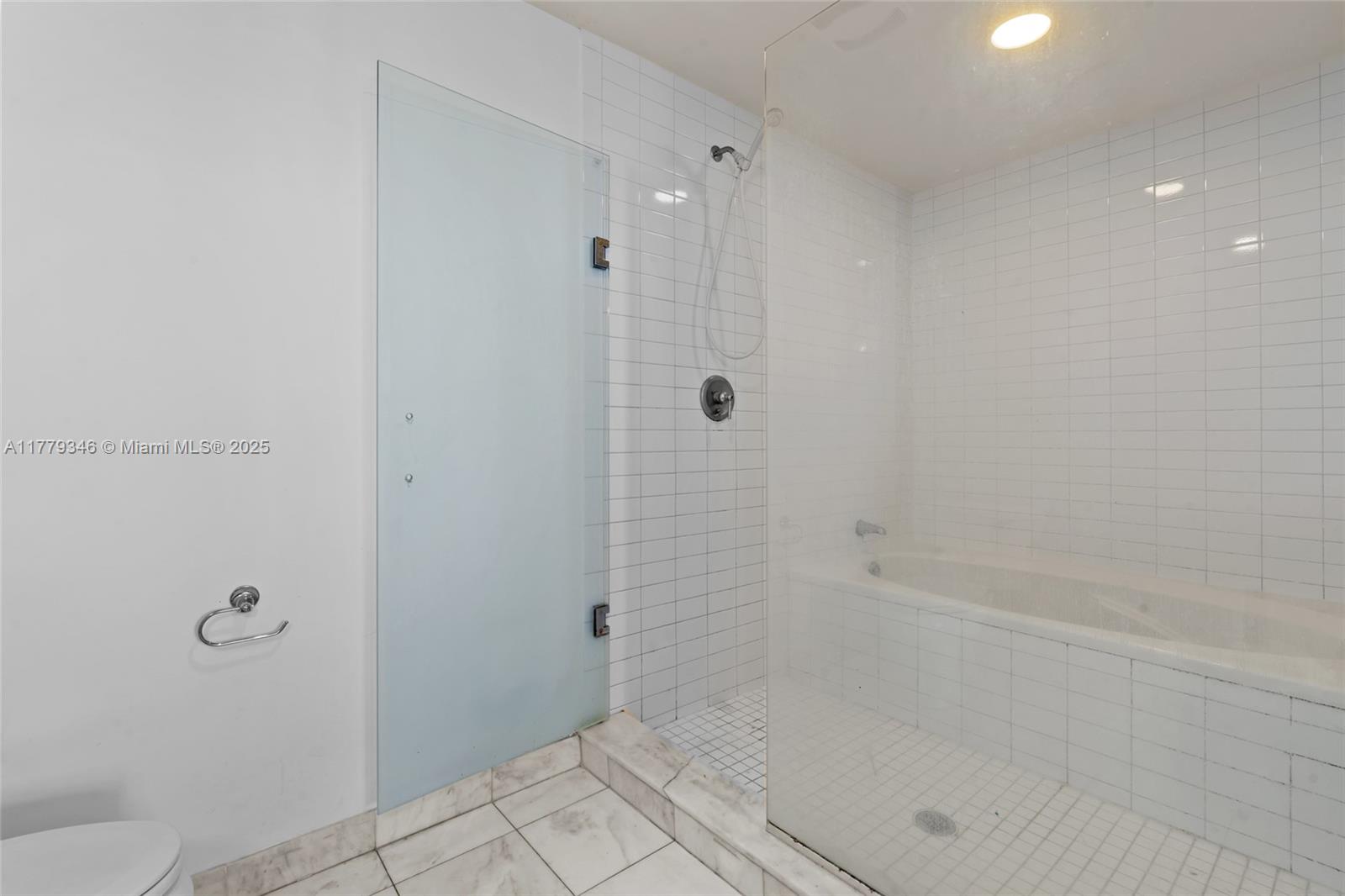 888 Biscayne Blvd #3812, Miami FL 33132