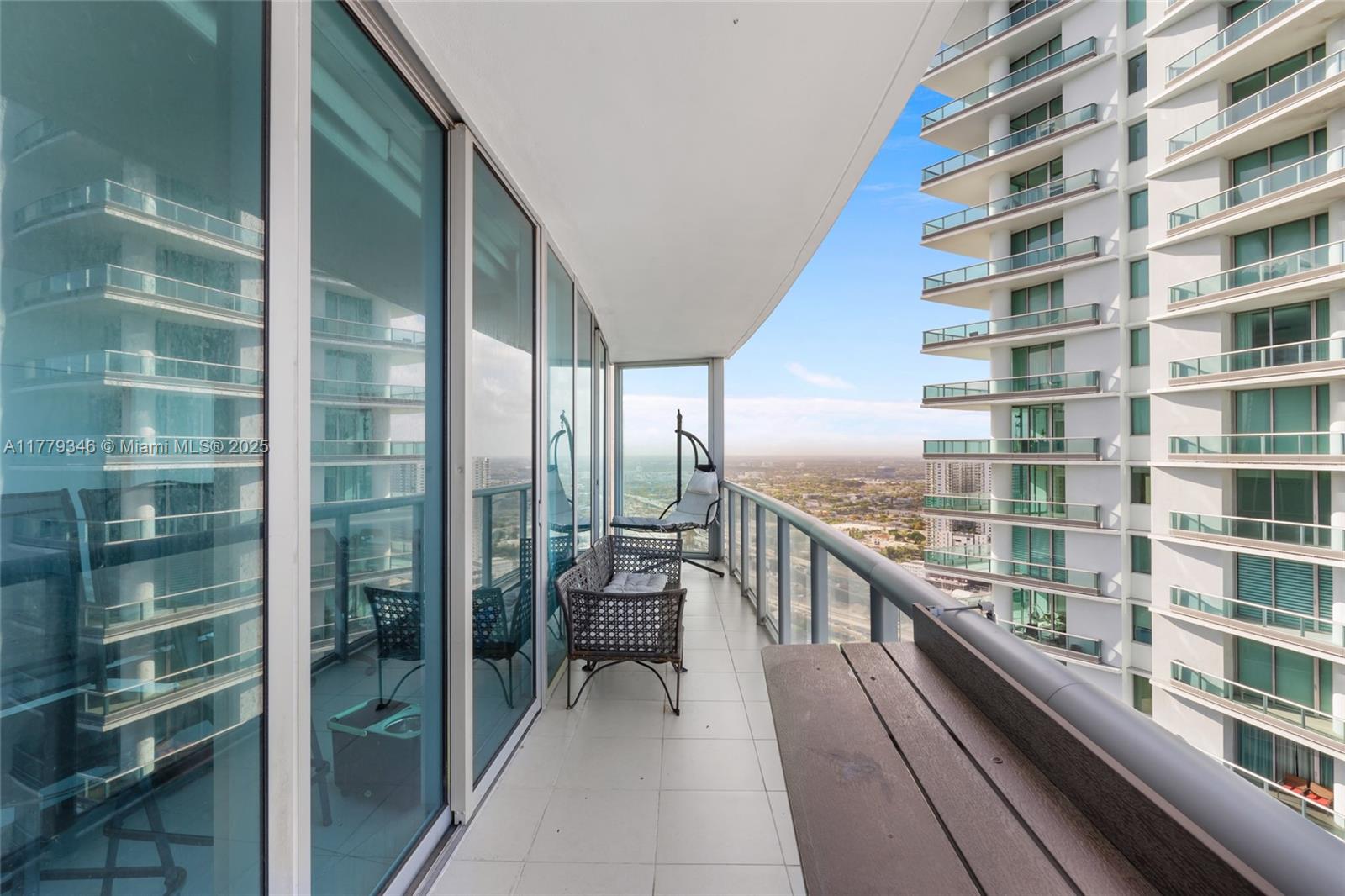 888 Biscayne Blvd #3812, Miami FL 33132