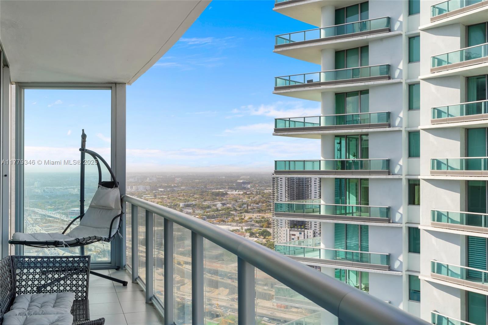 888 Biscayne Blvd #3812, Miami FL 33132