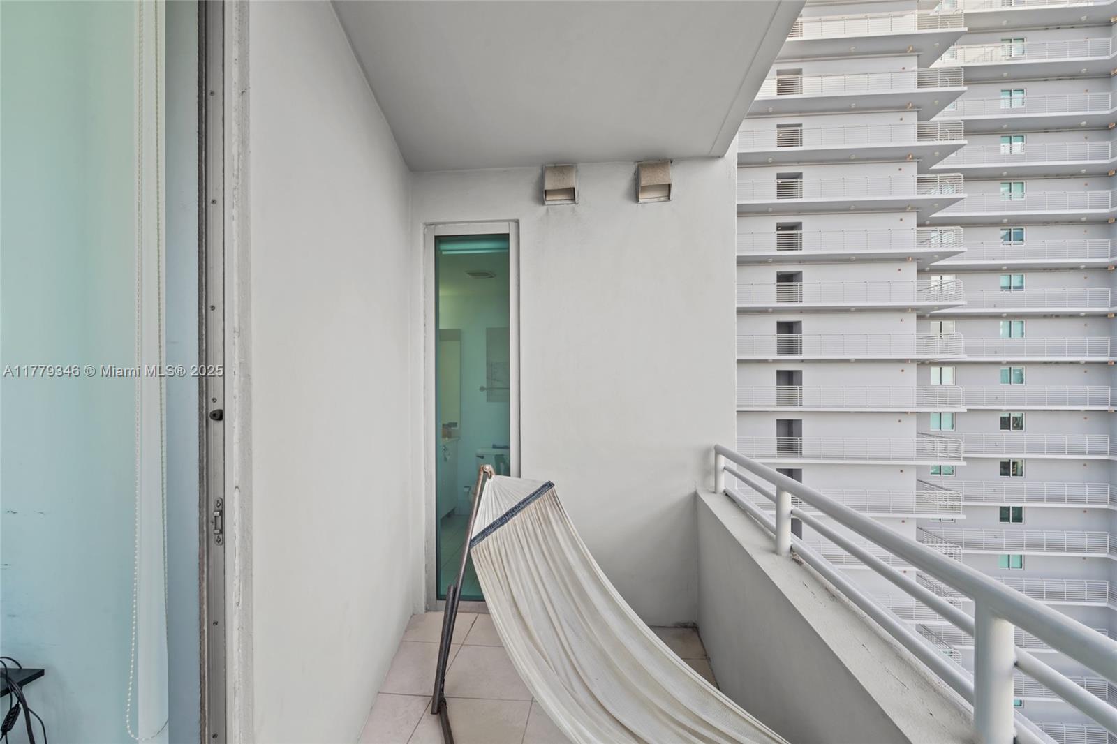 888 Biscayne Blvd #3812, Miami FL 33132