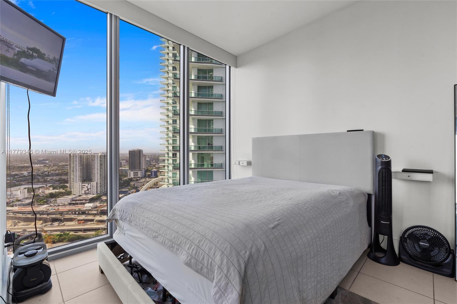 888 Biscayne Blvd #3812, Miami FL 33132
