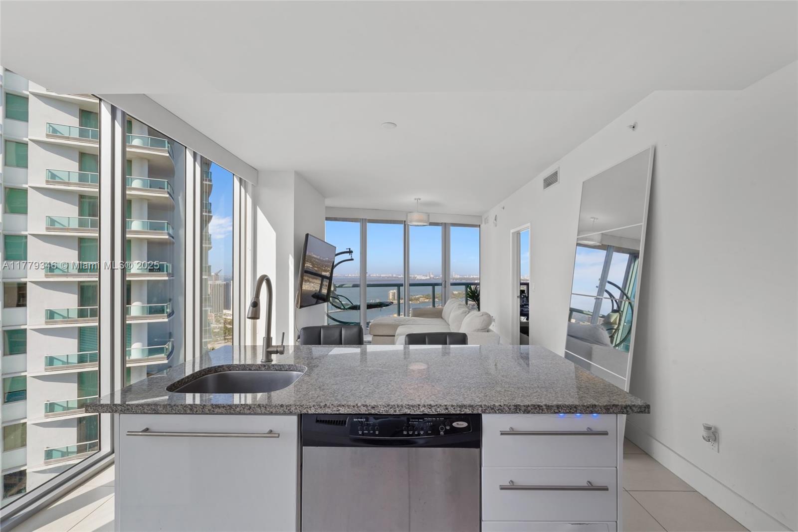 888 Biscayne Blvd #3812, Miami FL 33132