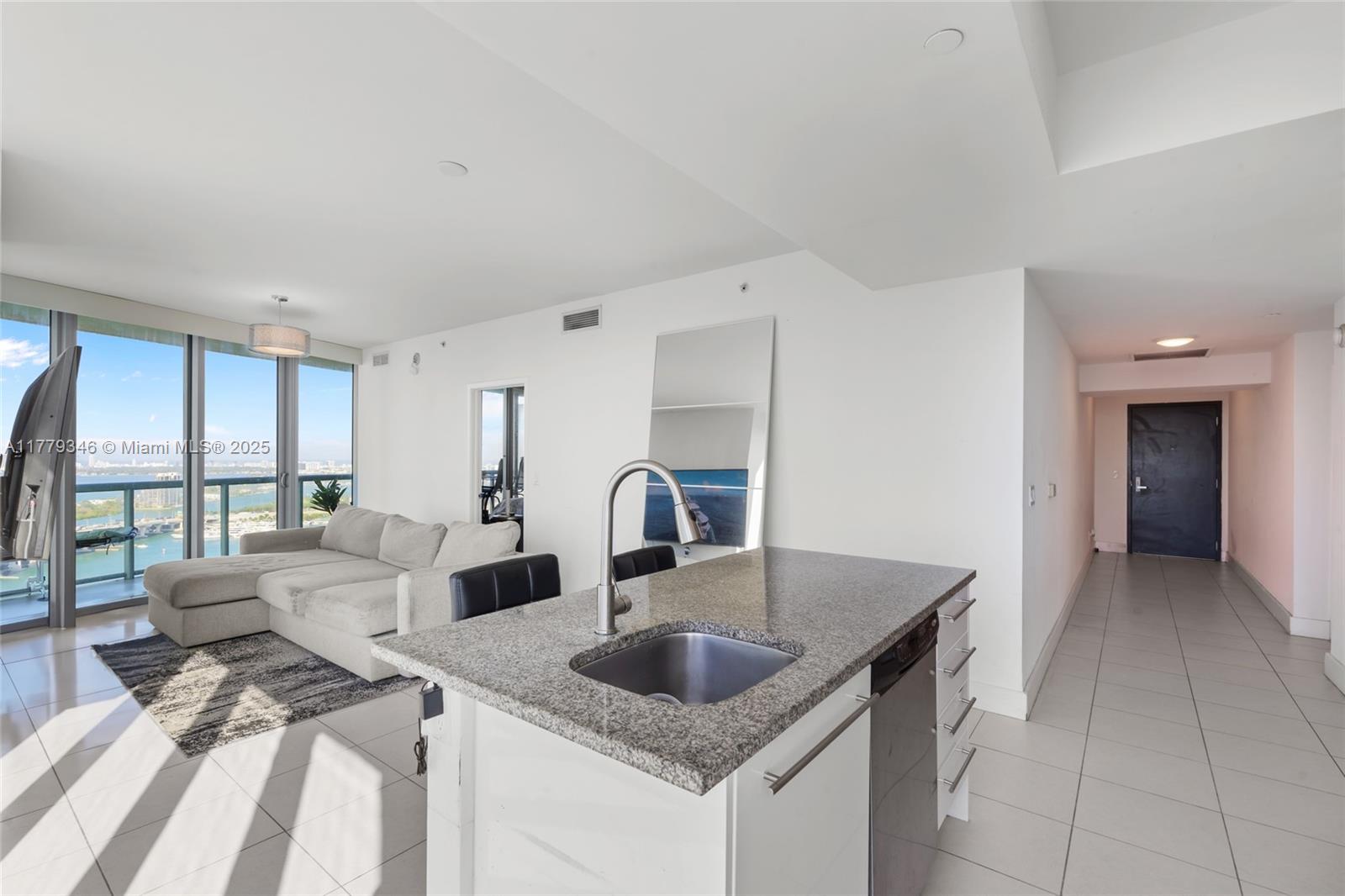 888 Biscayne Blvd #3812, Miami FL 33132