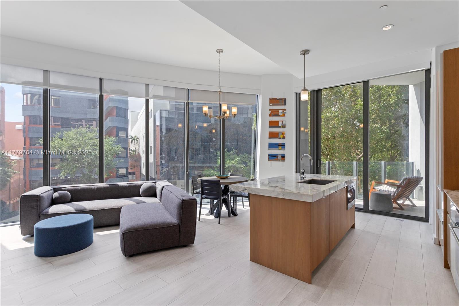 Condo for Sale in Miami, FL