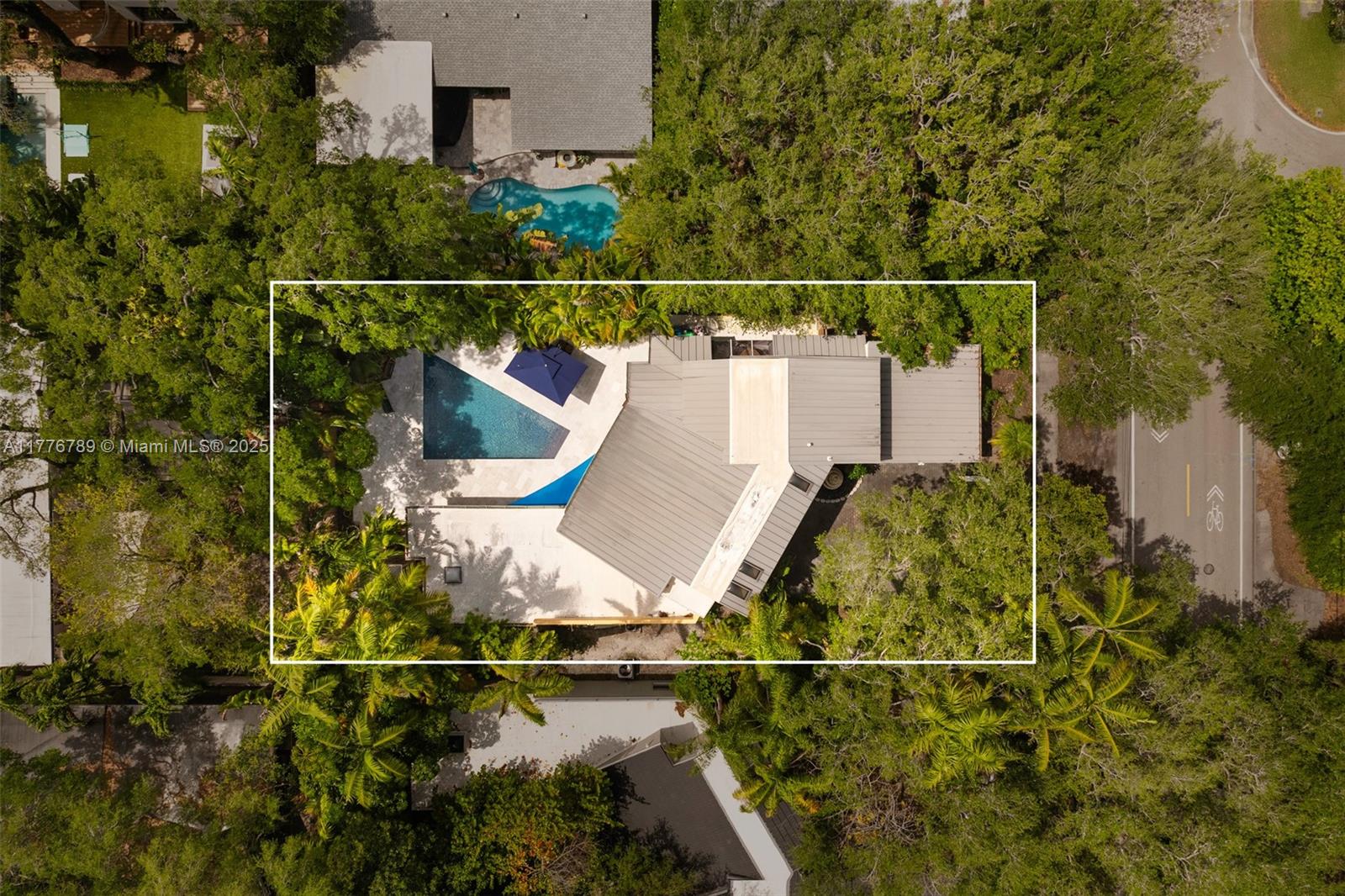 2360 Tigertail Ave, Coconut Grove, Florida image 38