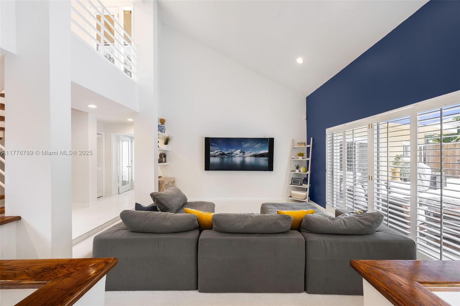 2360 Tigertail Ave, Coconut Grove, Florida image 5