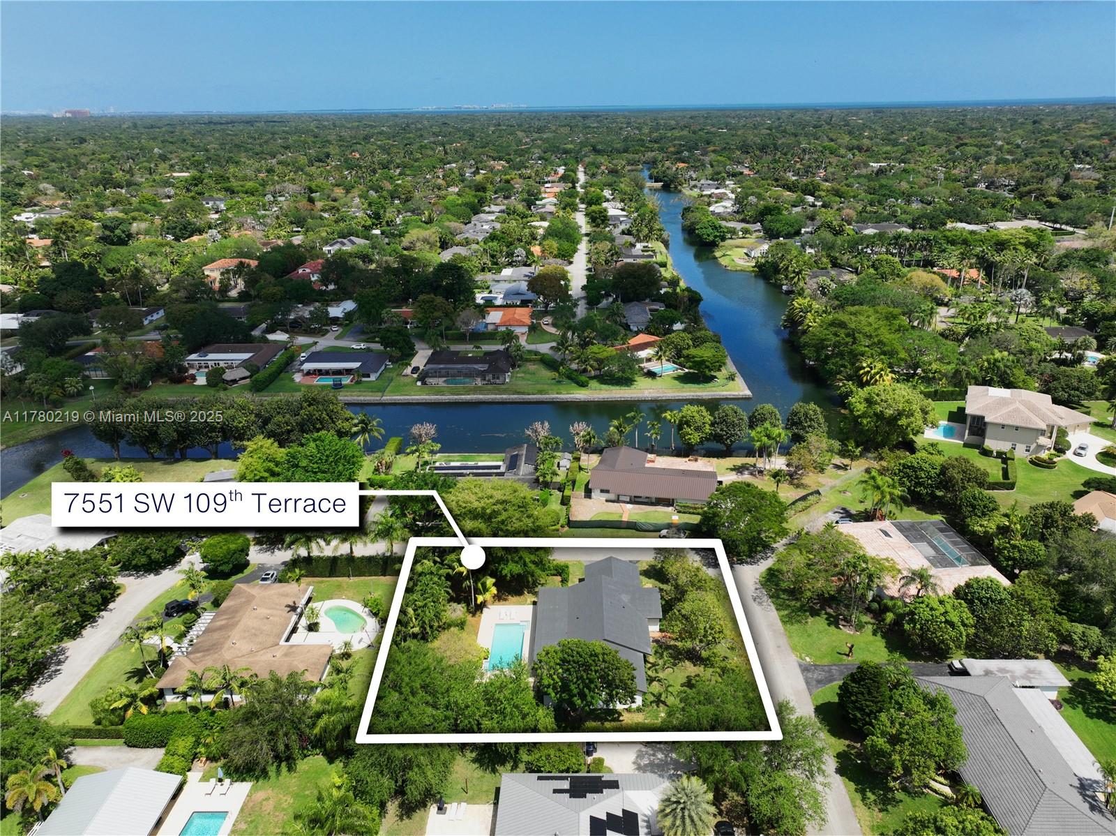 7551 SW 109th Ter, Pinecrest, Florida image 2