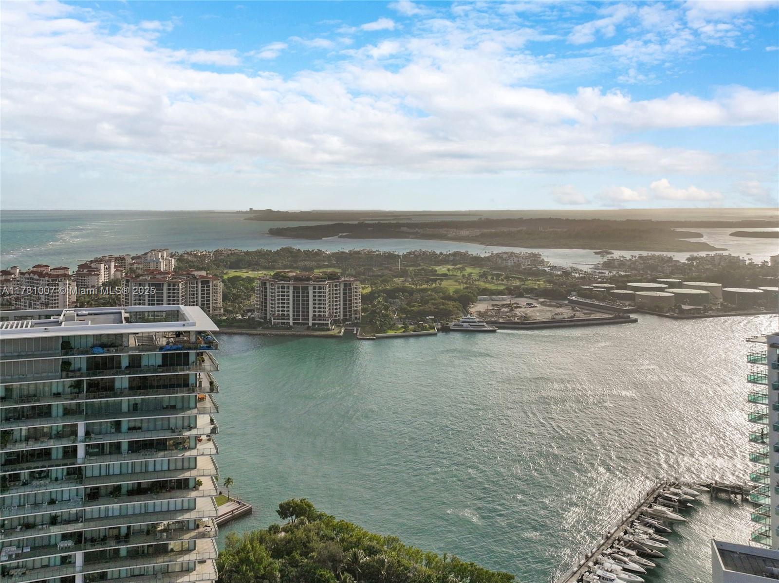 300 S Pointe Dr #305, Miami Beach FL 33139