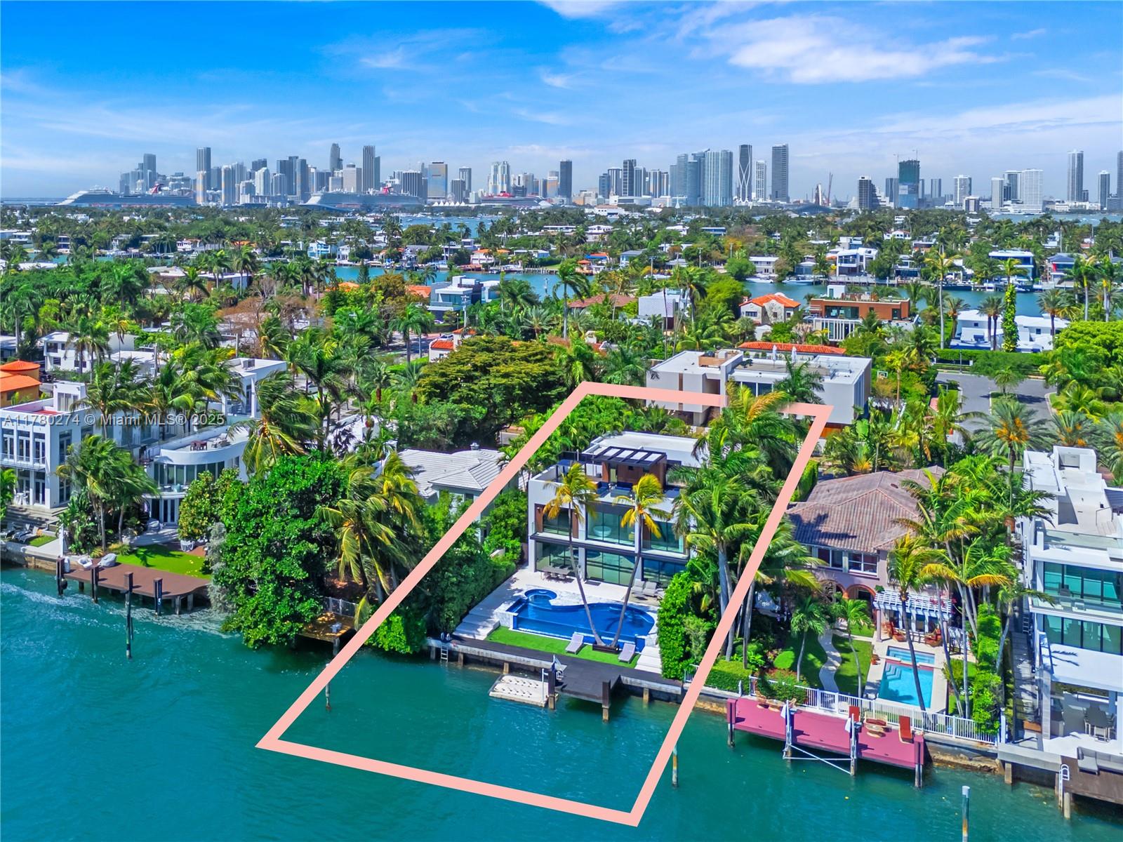 247 Rivo Alto Dr Miami Beach, FL 33139