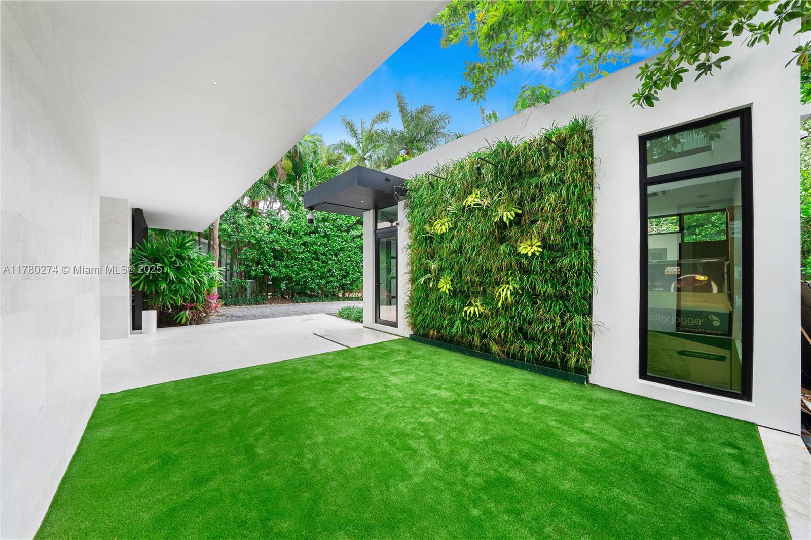 Listing Photo 16