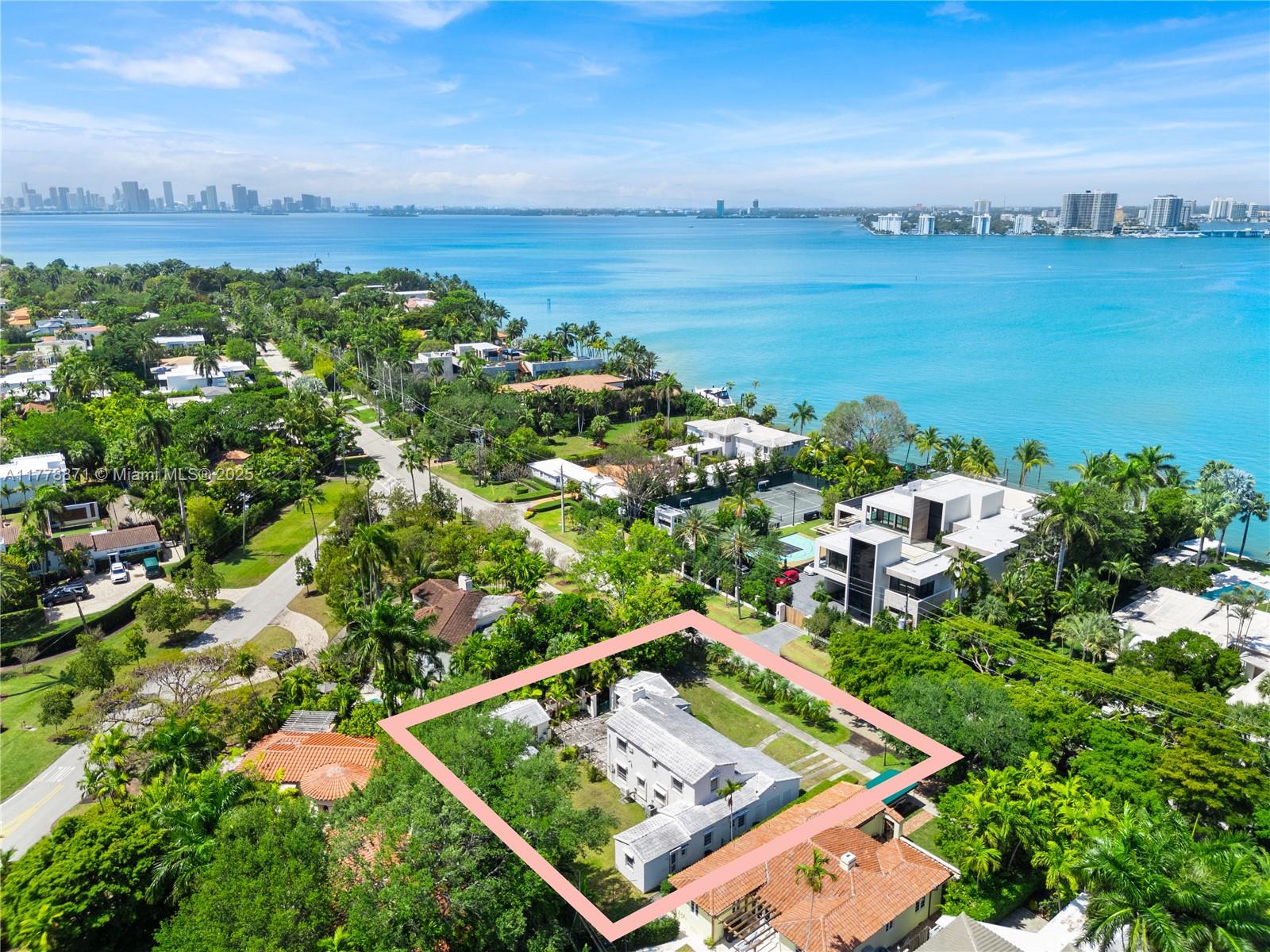 6371 N Bay Rd, Miami Beach, Florida image 23