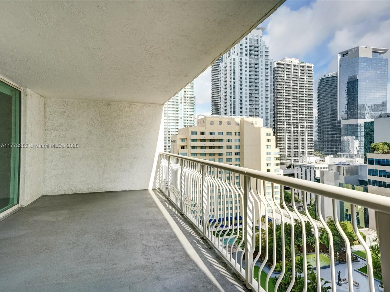 Listing Photo 9