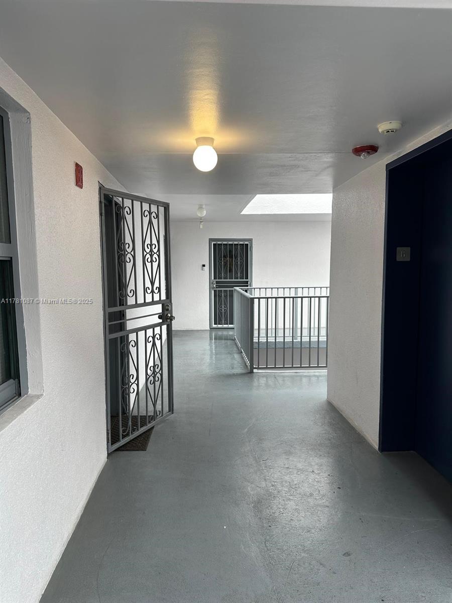546 SW 1st St #610, Miami, Florida image 2