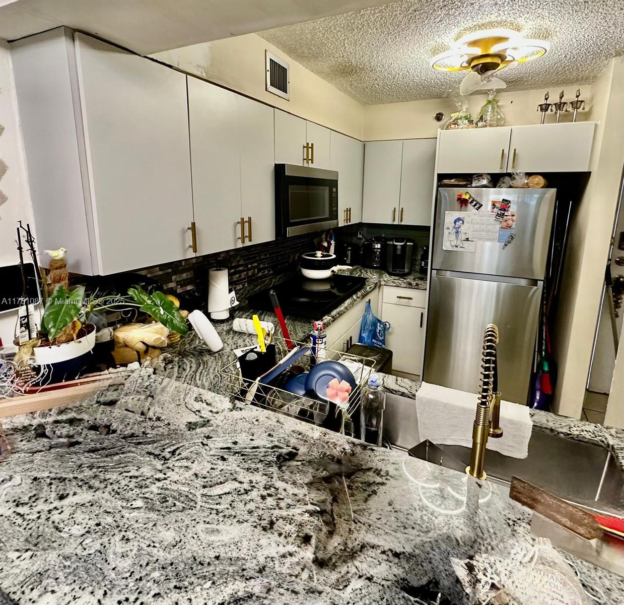 546 SW 1st St #610, Miami, Florida image 7