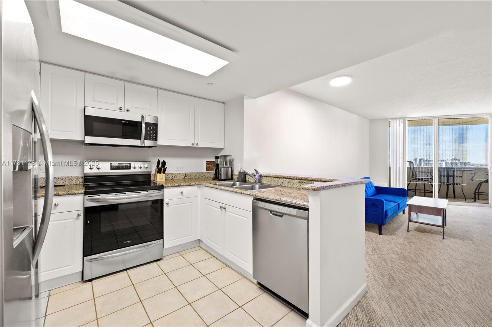 19501 W Country Club Dr #2106, Aventura, Florida image 6