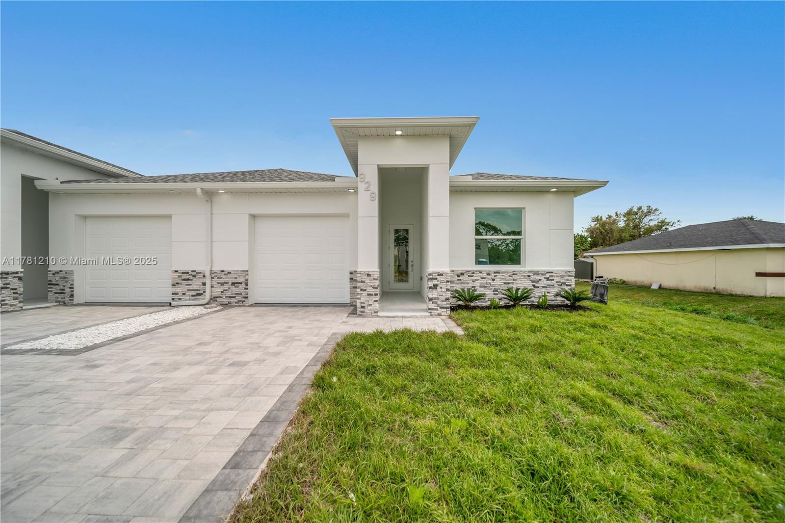 1153-1155 Countess Ave, Lehigh Acres, Florida image 11