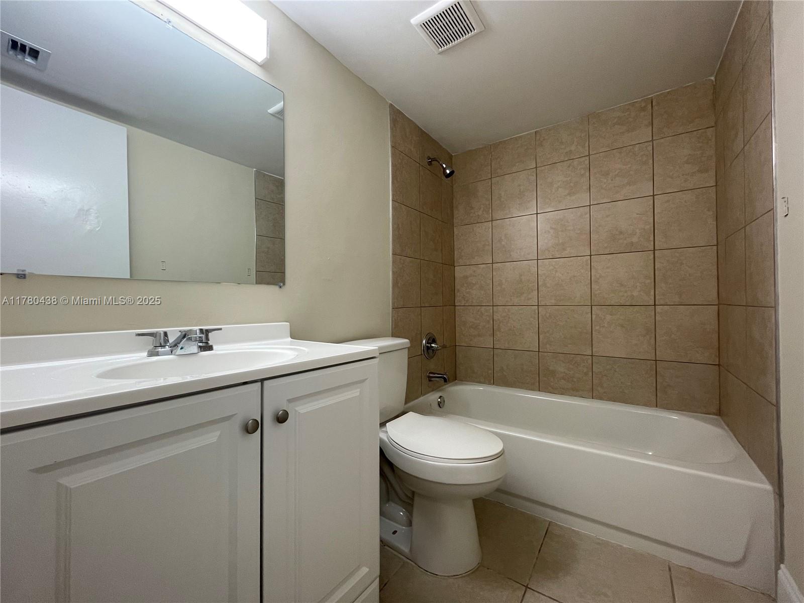 3470 Foxcroft Rd #111, Miramar, Florida image 8