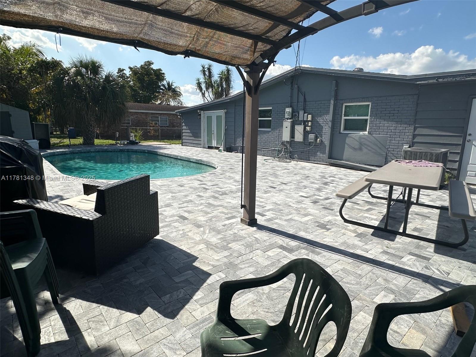 6110 NW 16th St, Sunrise, Florida image 2