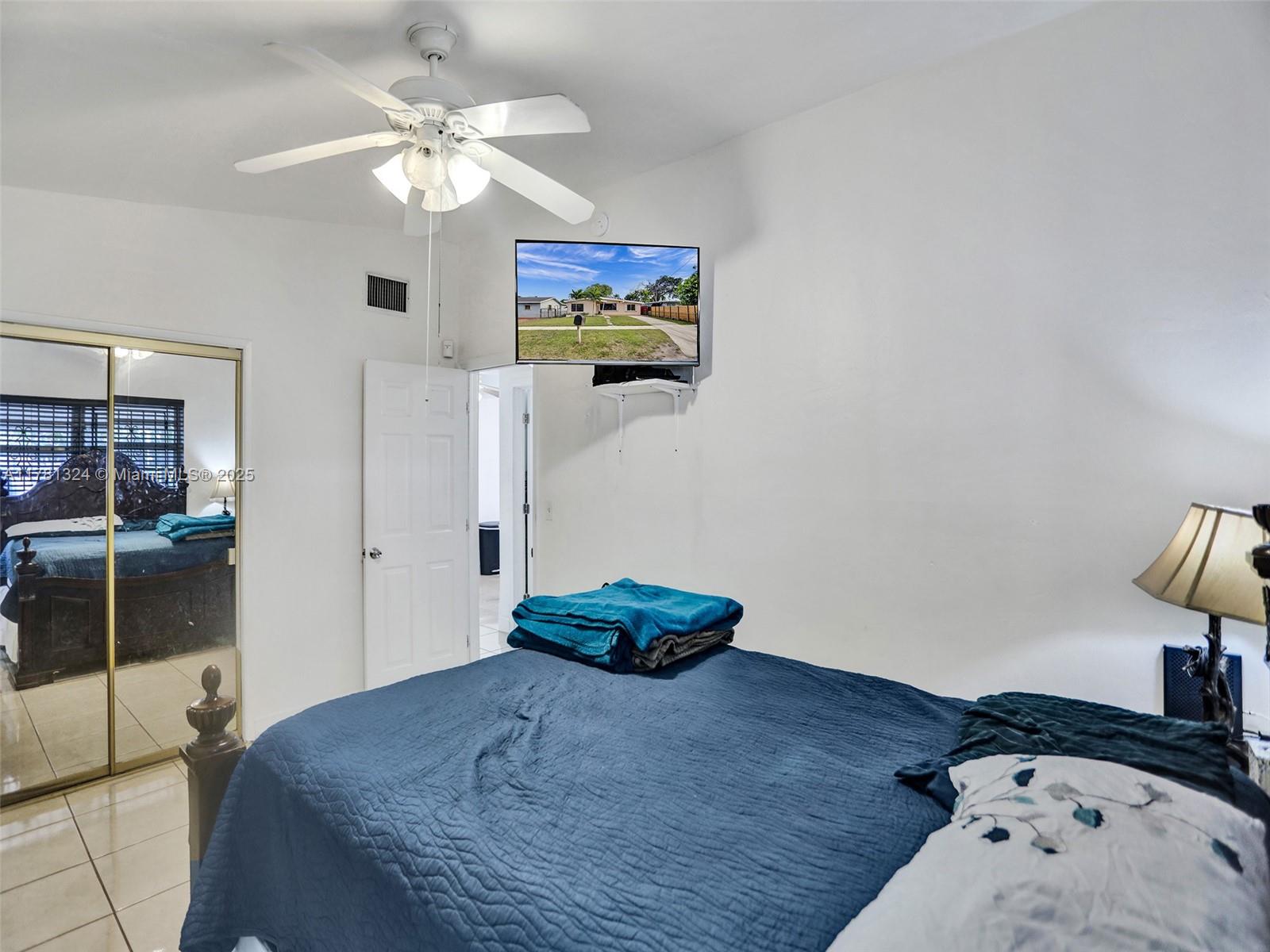 410 NE 171st Ter, North Miami Beach, Florida image 16