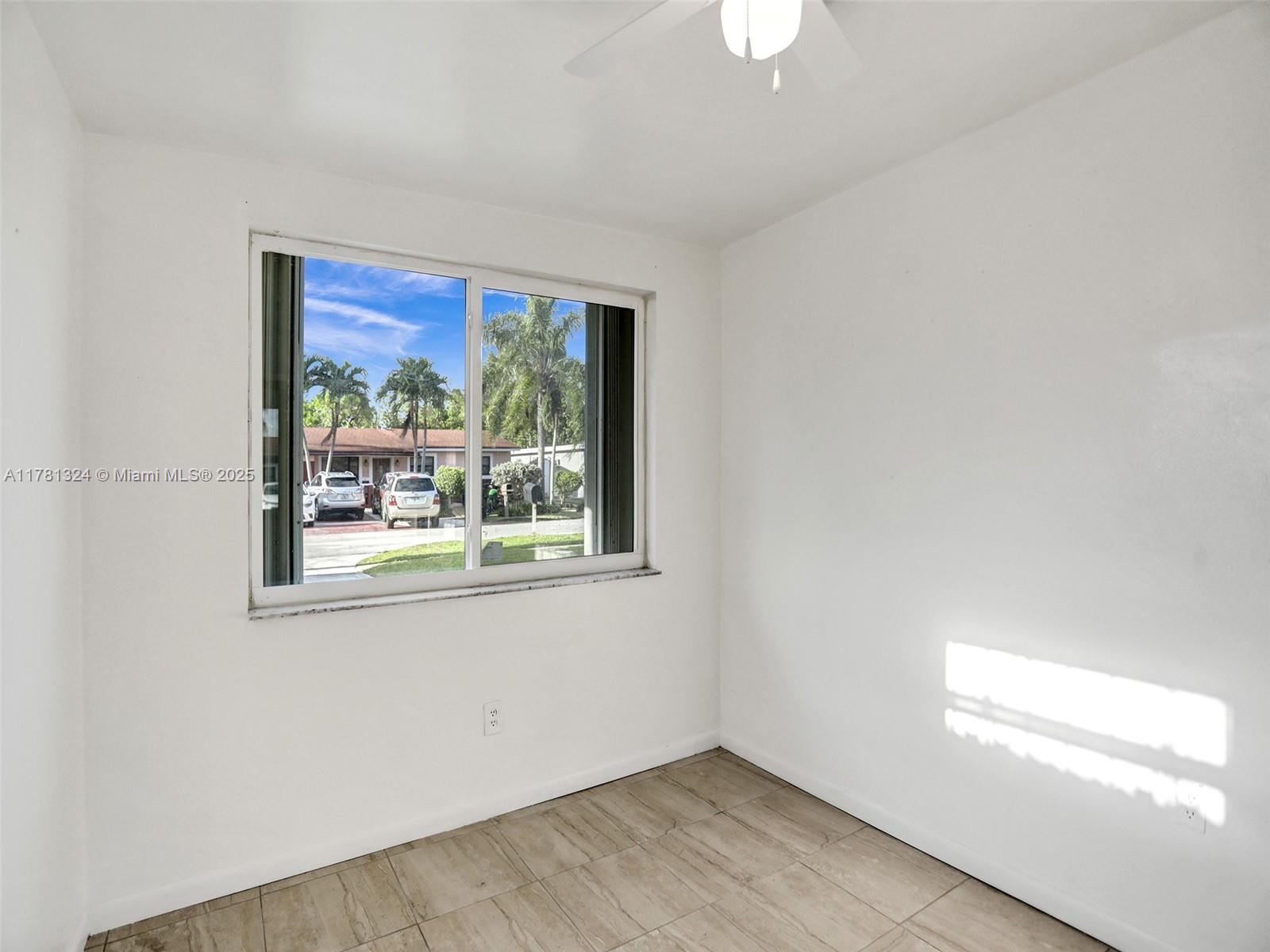 410 NE 171st Ter, North Miami Beach, Florida image 17