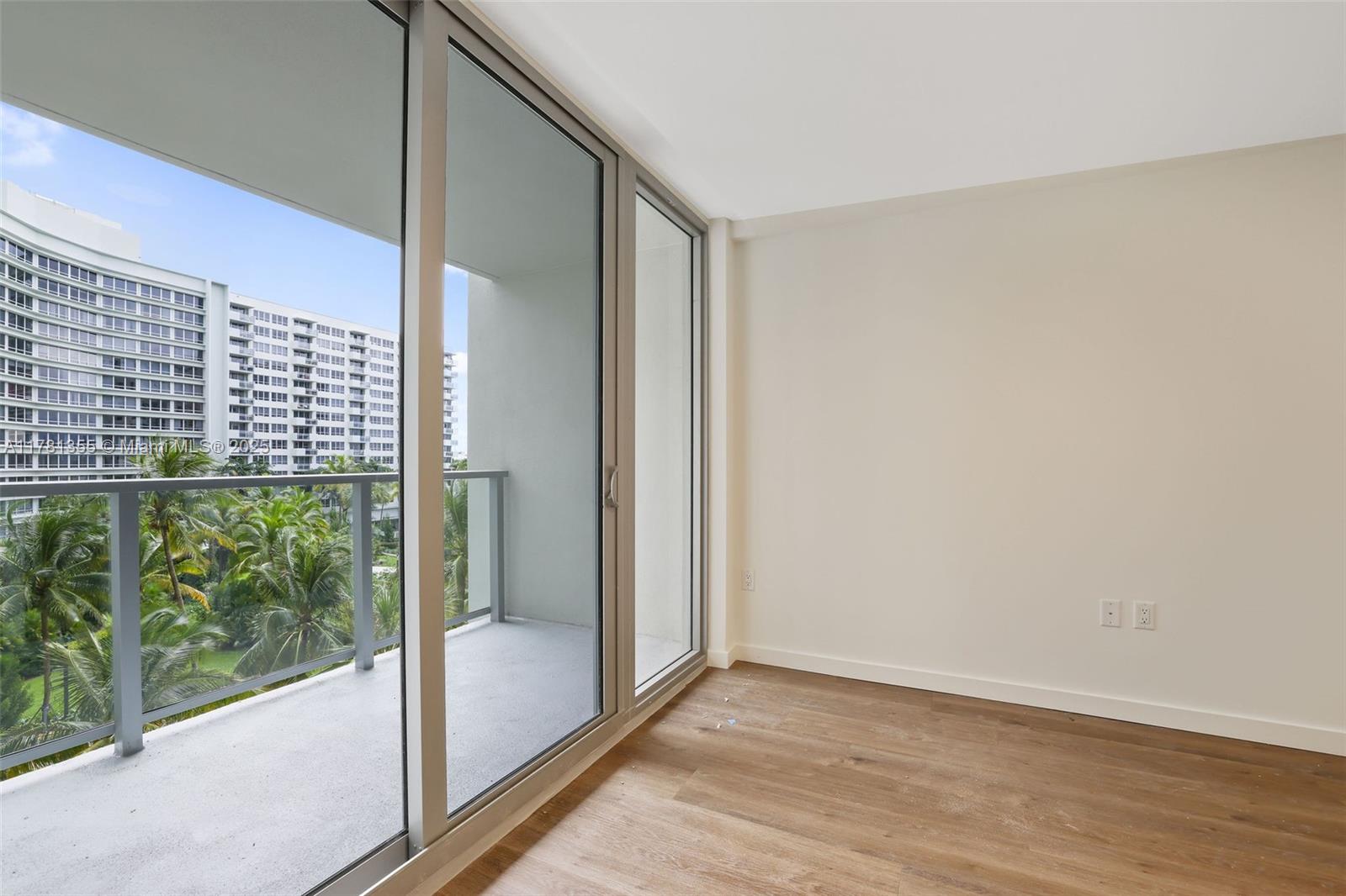 Listing Photo 16