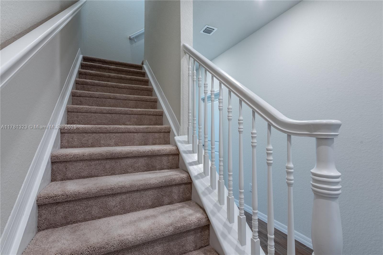 4974 Greenway Dr, Hollywood, Florida image 15