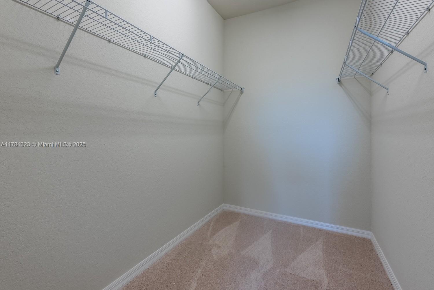 4974 Greenway Dr, Hollywood, Florida image 42