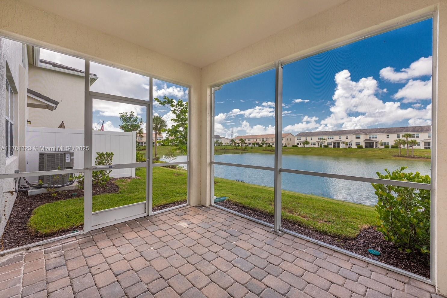 4974 Greenway Dr, Hollywood, Florida image 43