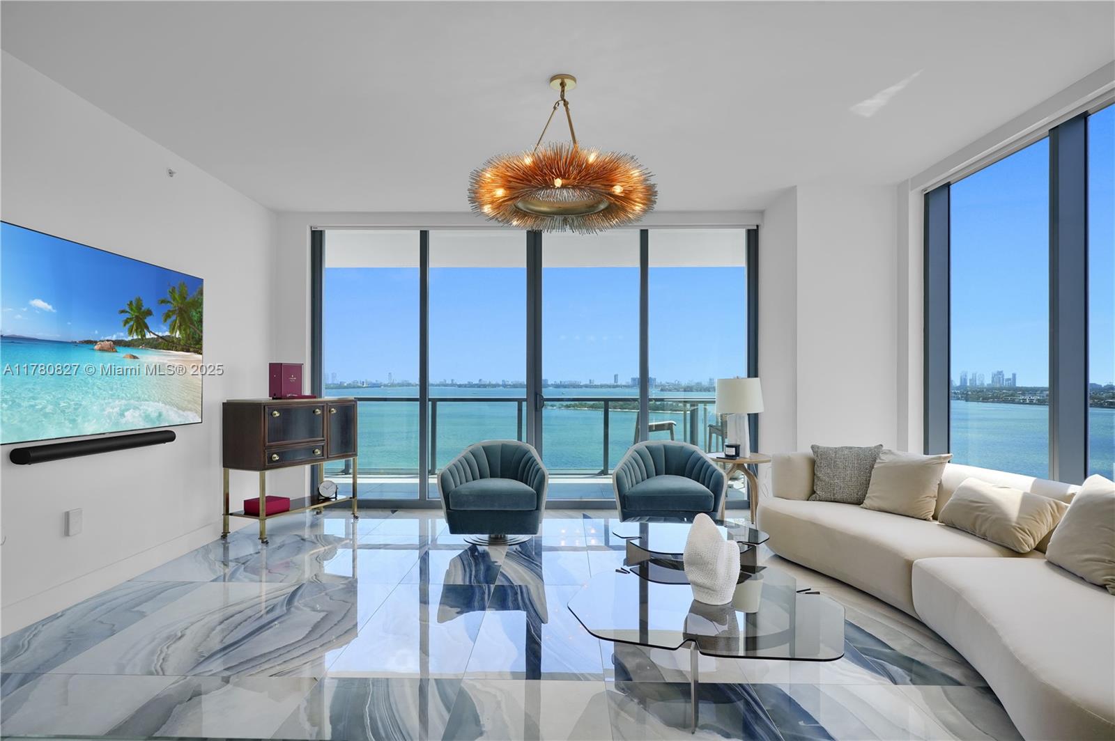 Condo for Sale in Miami, FL