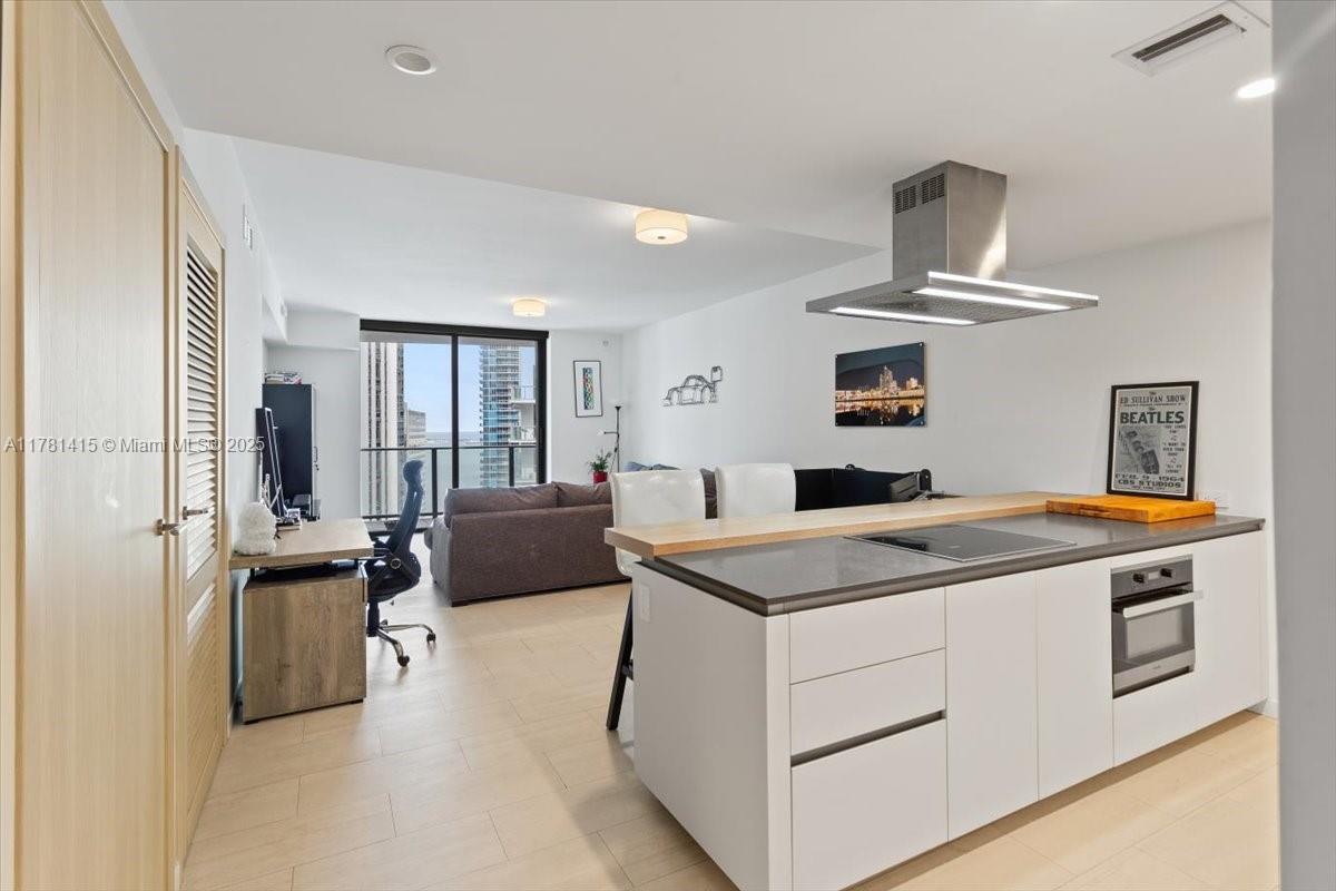 1000 Brickell Plz #3303, Miami FL 33131