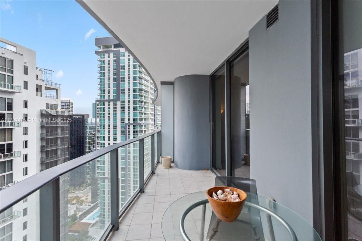 1000 Brickell Plz #3303, Miami FL 33131