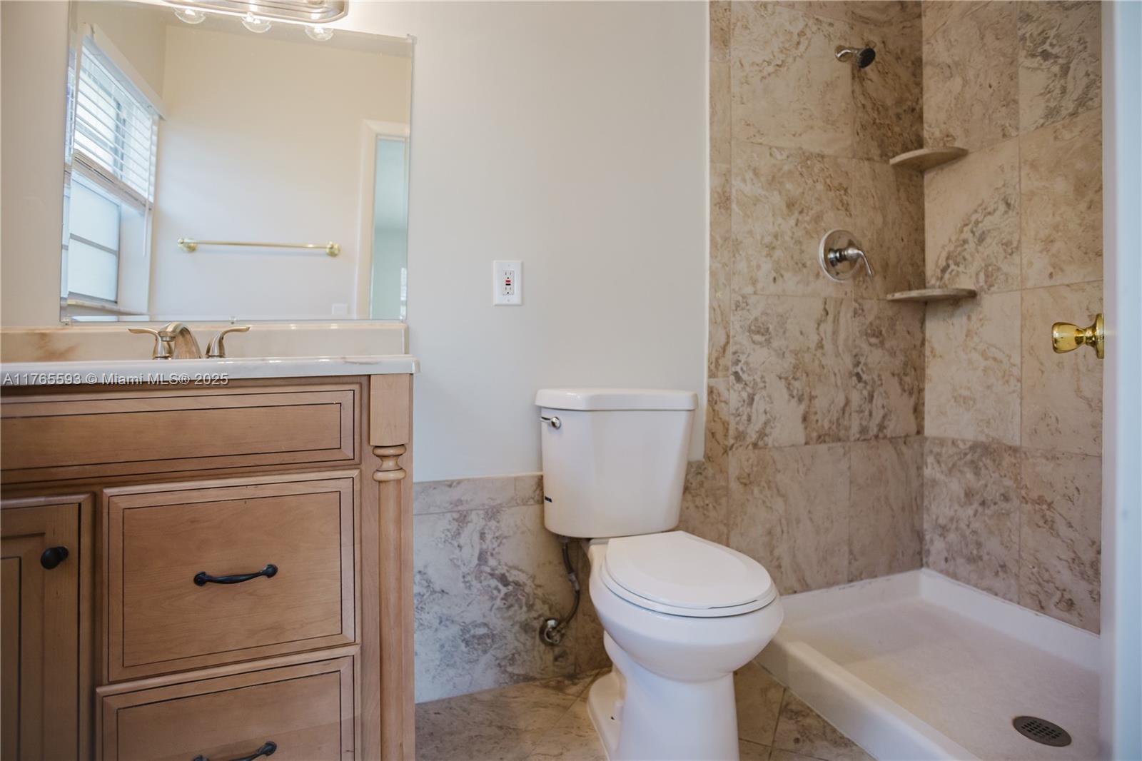 2212 NE 21st Ave, Jensen Beach, Florida image 18