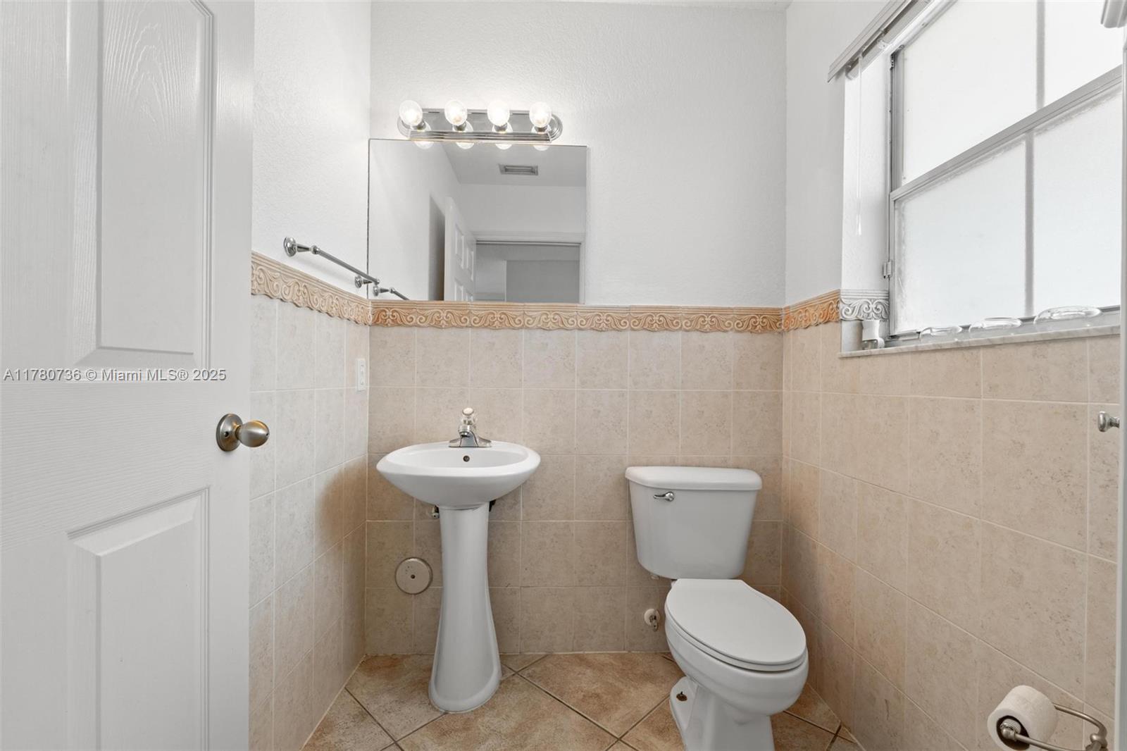 4866 NW 114th Ct, Doral, Florida image 14