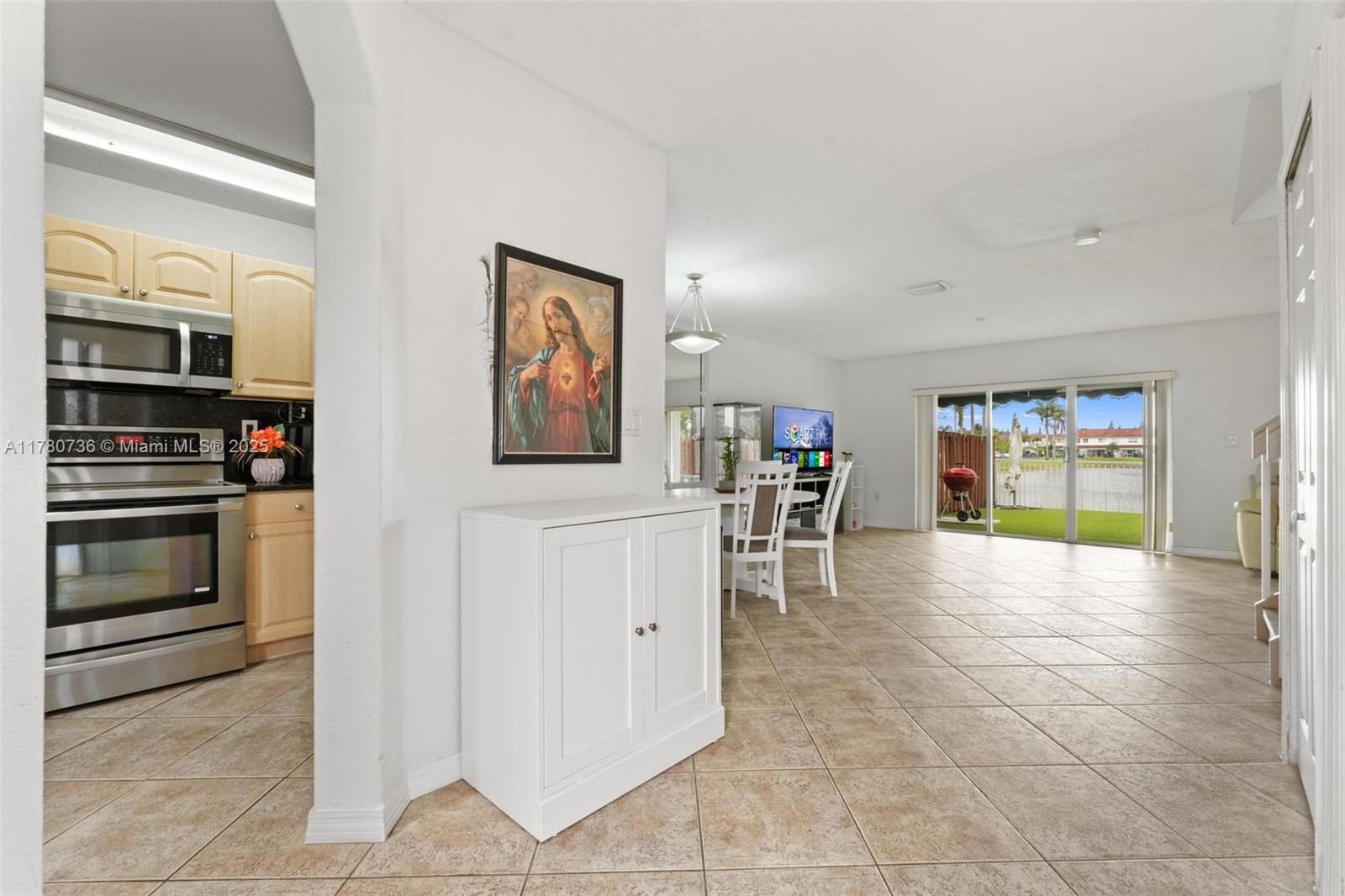 4866 NW 114th Ct, Doral, Florida image 5