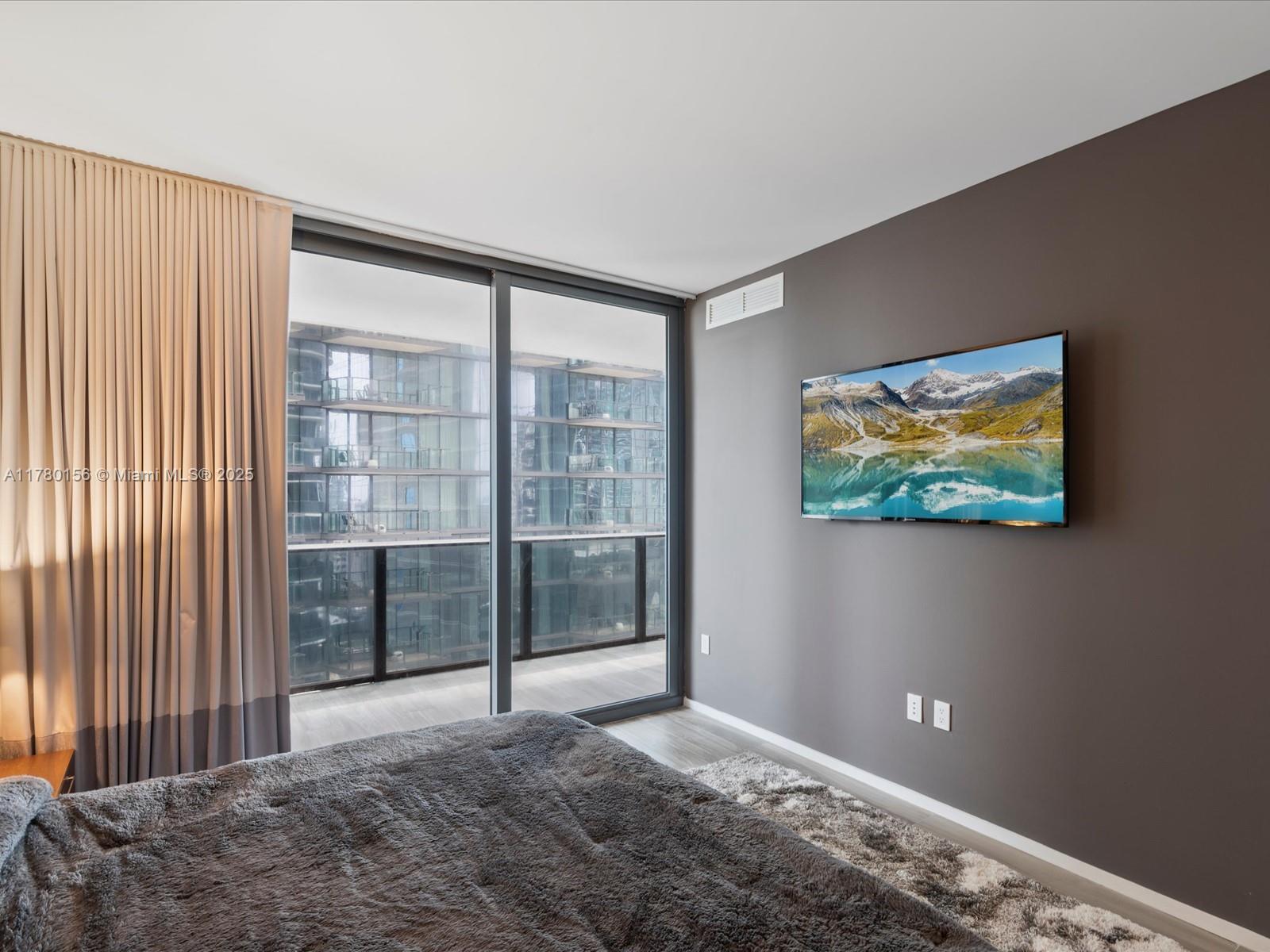 801 S Miami Ave #1905, Miami FL 33130