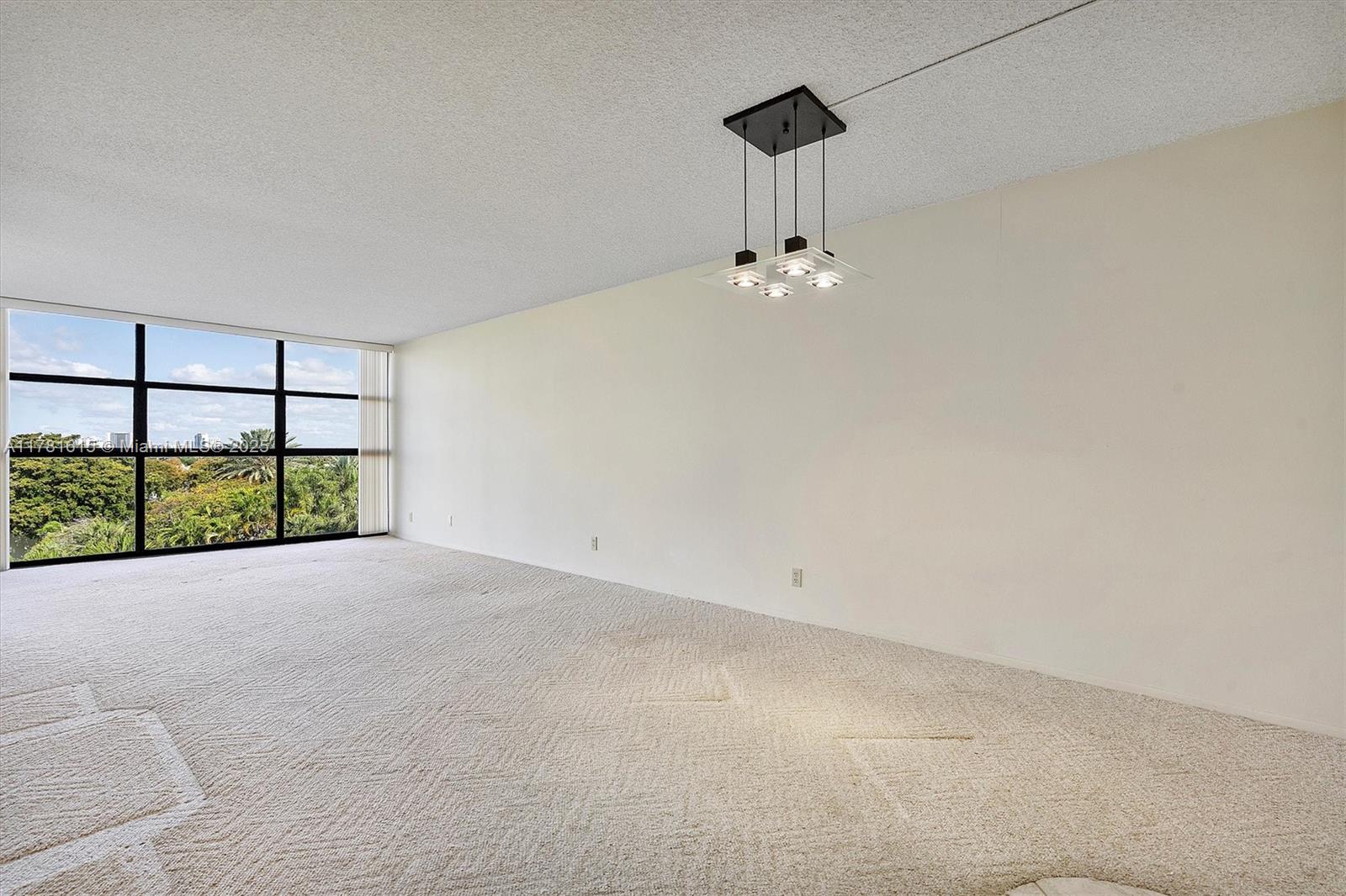 600 Parkview Dr #625, Hallandale Beach, Florida image 10