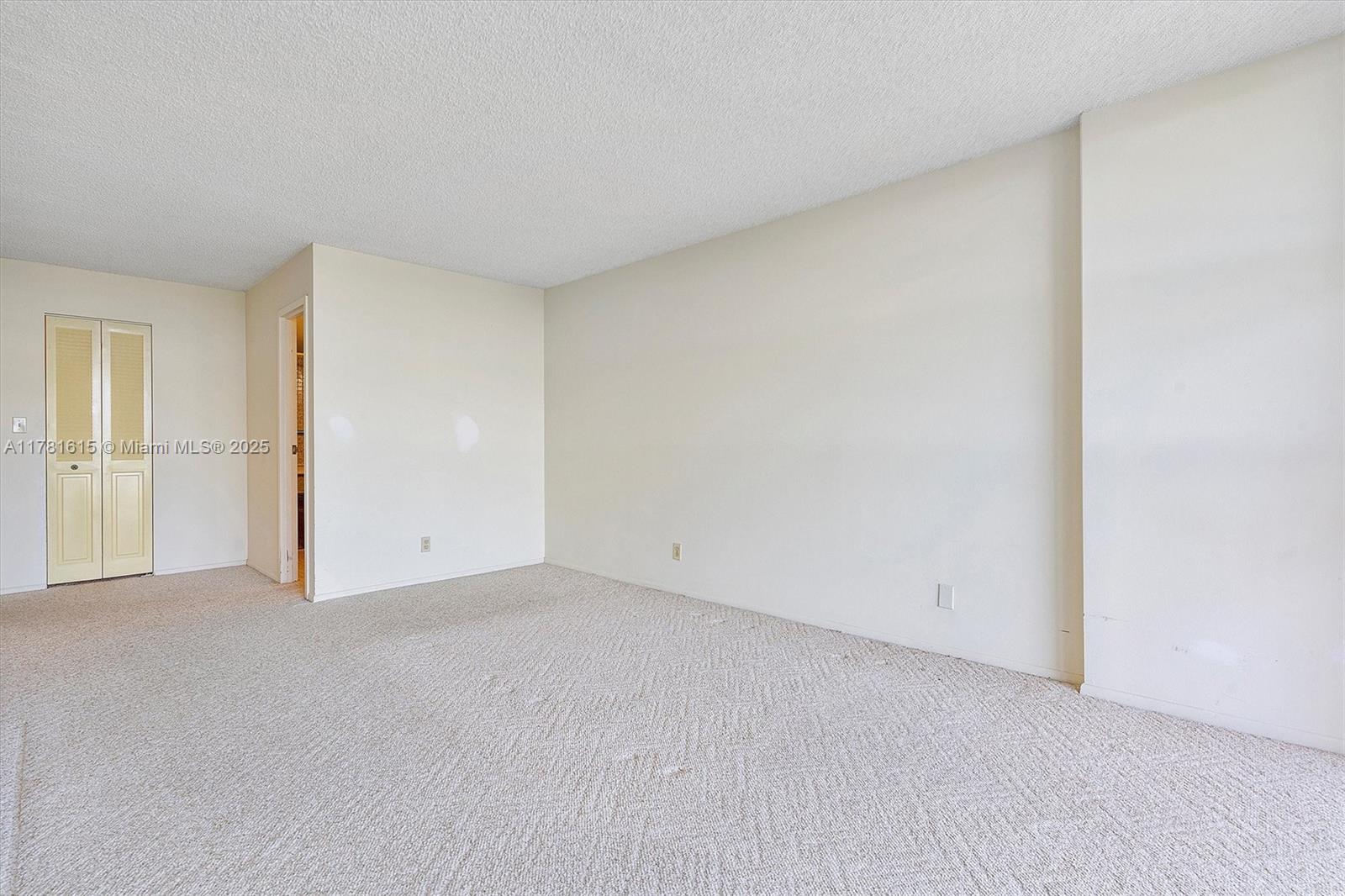 600 Parkview Dr #625, Hallandale Beach, Florida image 34