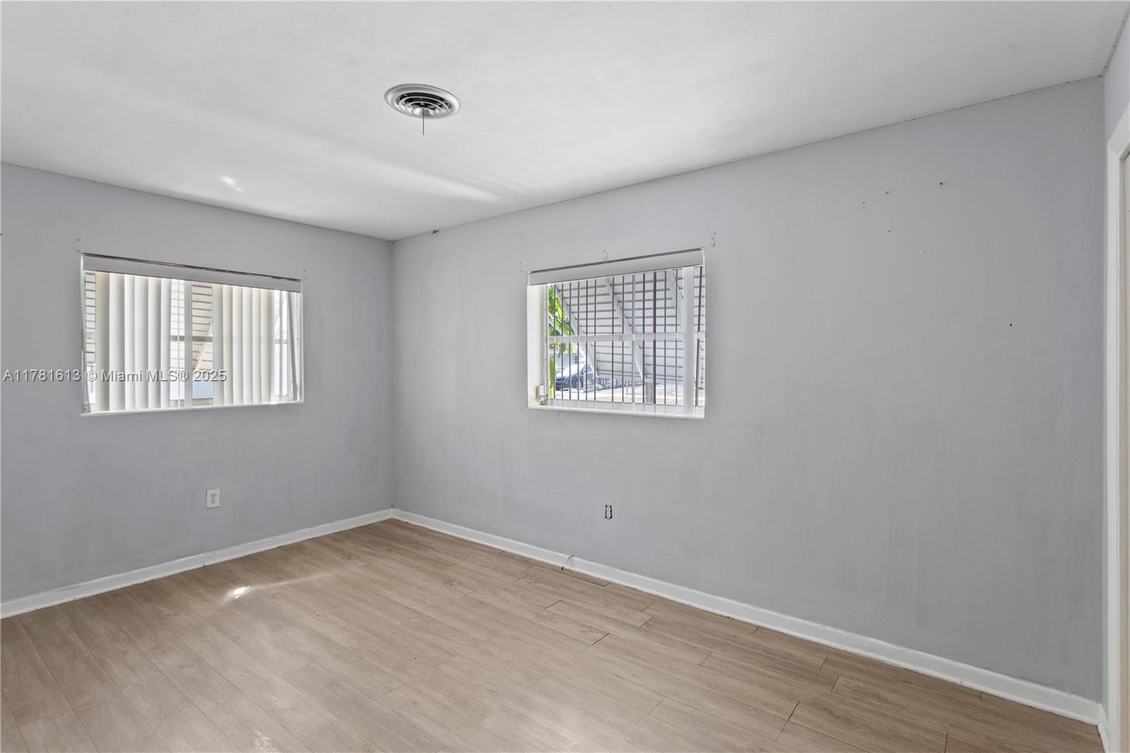 7525 Garfield St, Hollywood, Florida image 11
