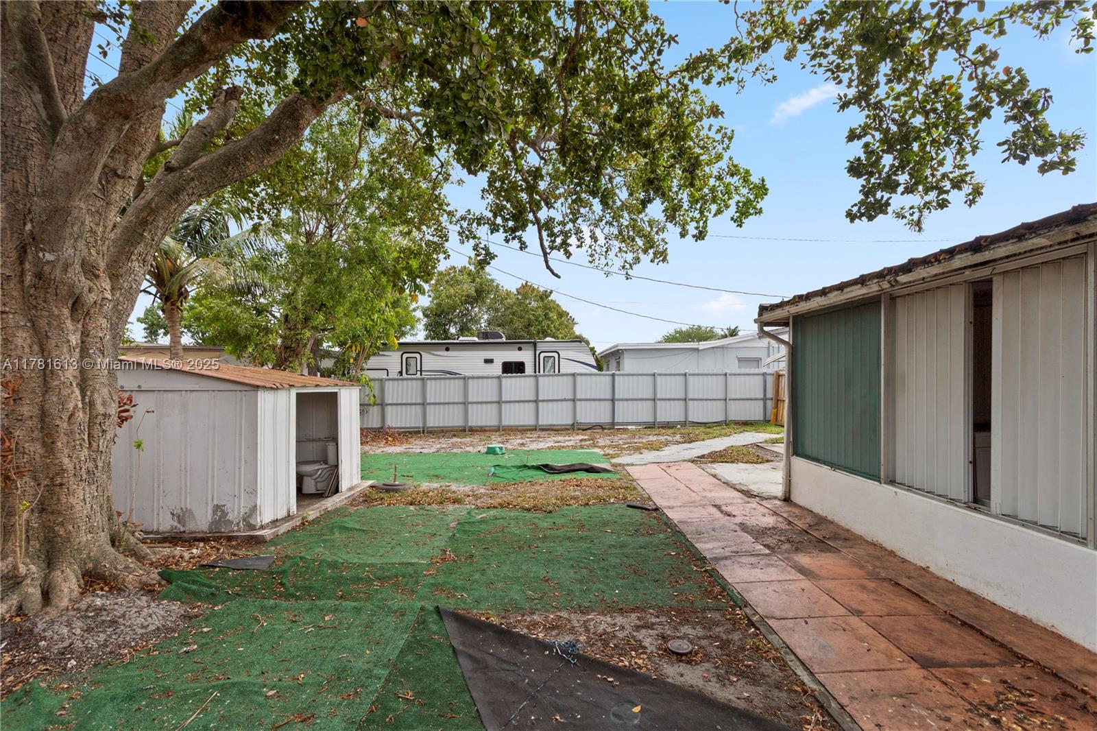 7525 Garfield St, Hollywood, Florida image 29