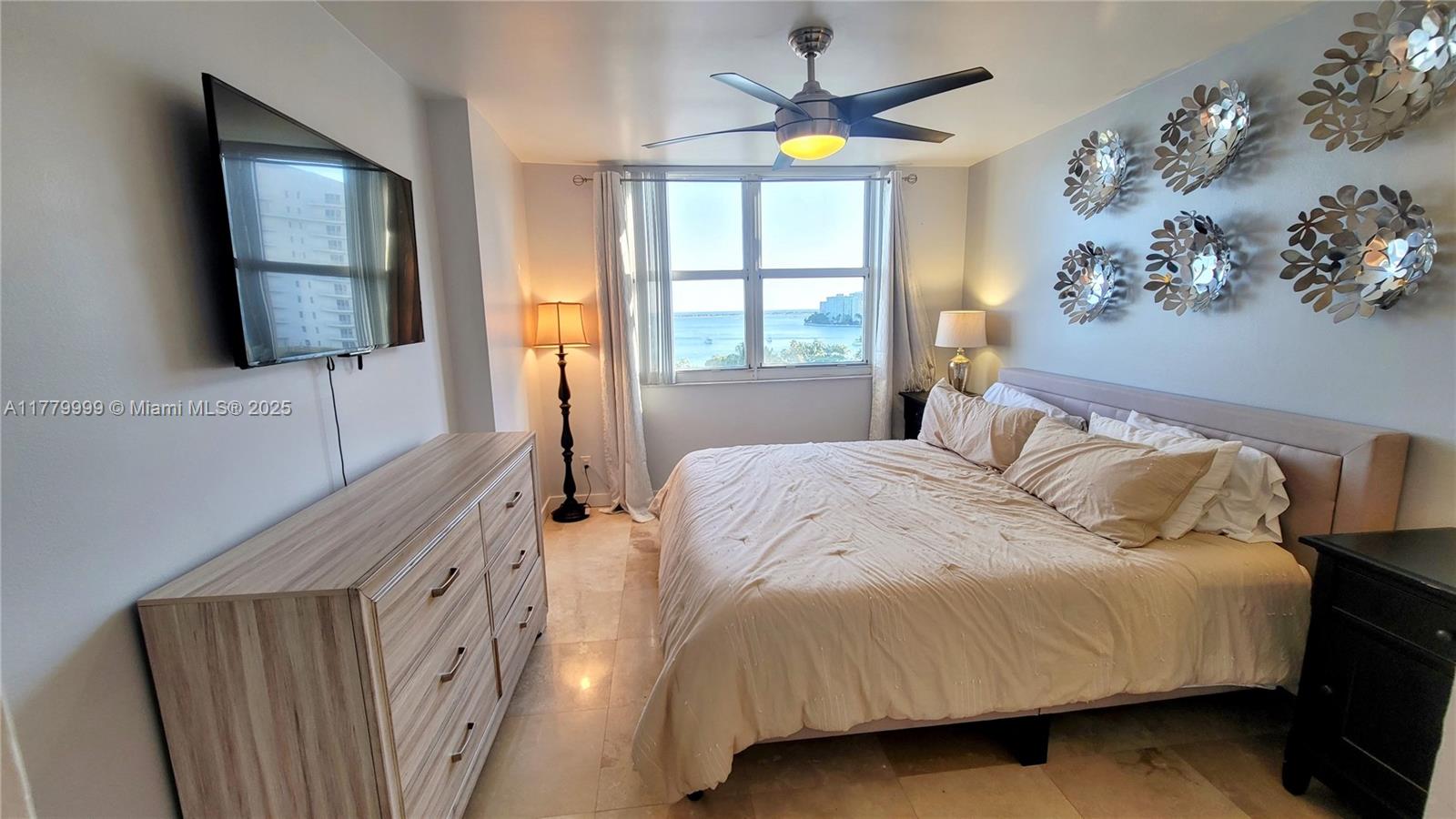 770 Claughton Island Dr #1014, Miami FL 33131