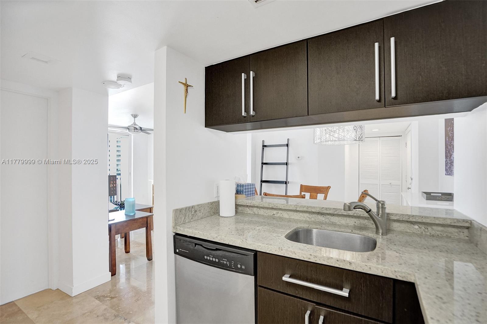 770 Claughton Island Dr #1014, Miami FL 33131