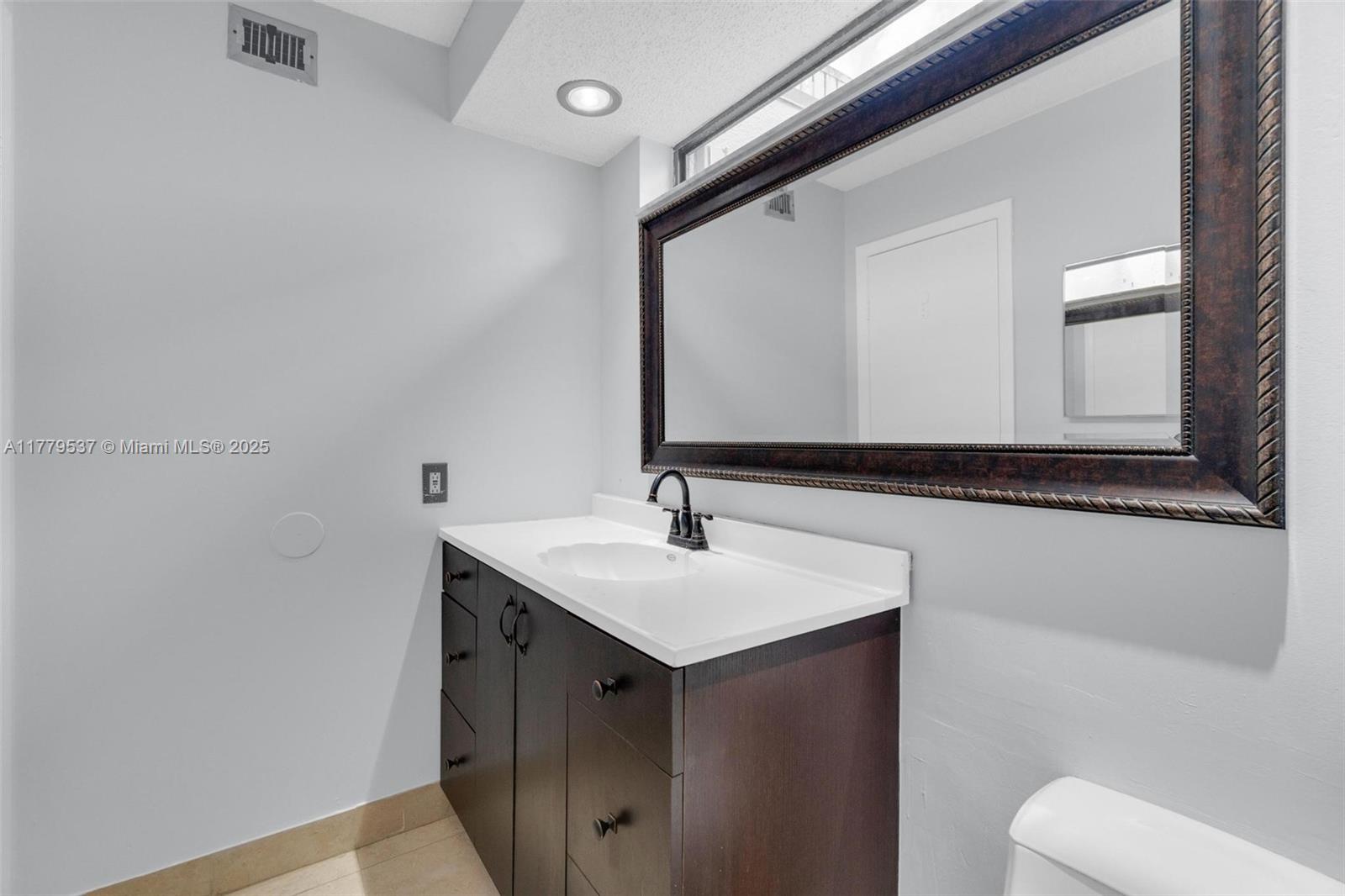 1341 E Golfview Dr #1341, Pembroke Pines, Florida image 17
