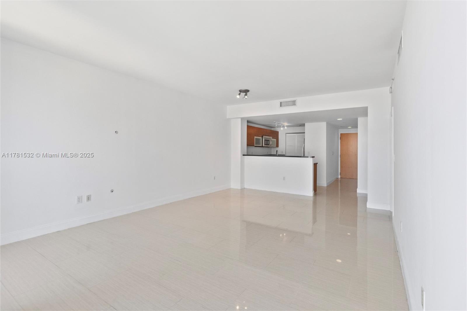 244 Biscayne Blvd #3104, Miami FL 33132
