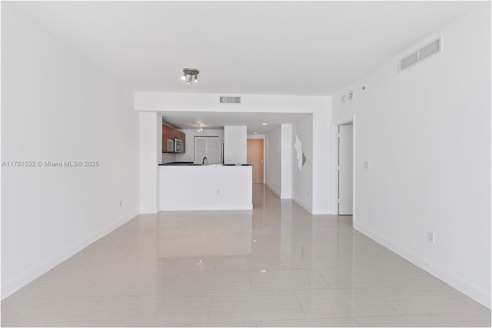 244 Biscayne Blvd #3104, Miami FL 33132