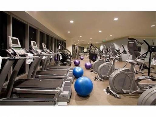 475 Brickell Ave #5110, Miami FL 33131